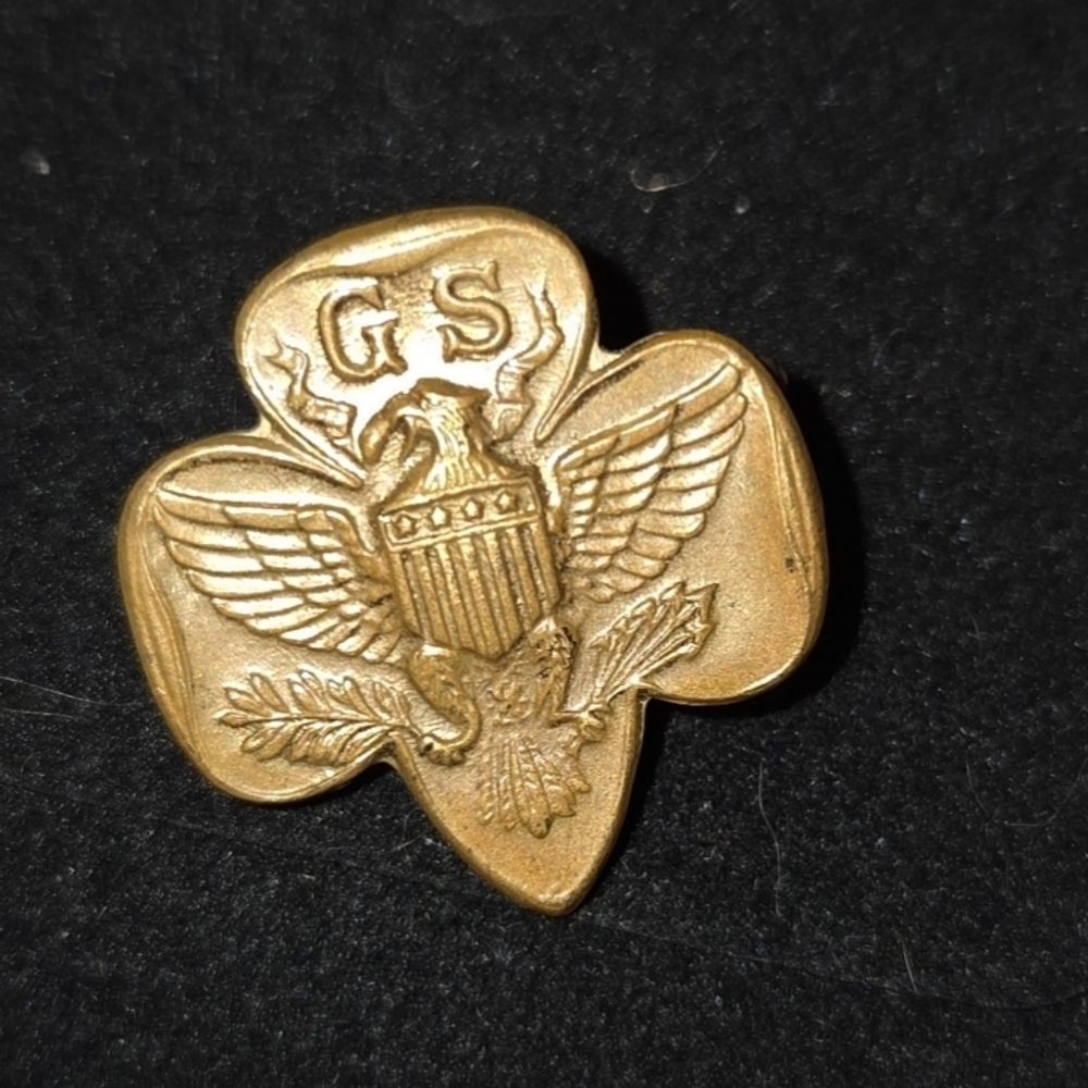 Vintage Authentic Girl scout Pin